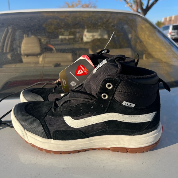 VANS MTE winter shoes size 9 - Picture 3 of 5